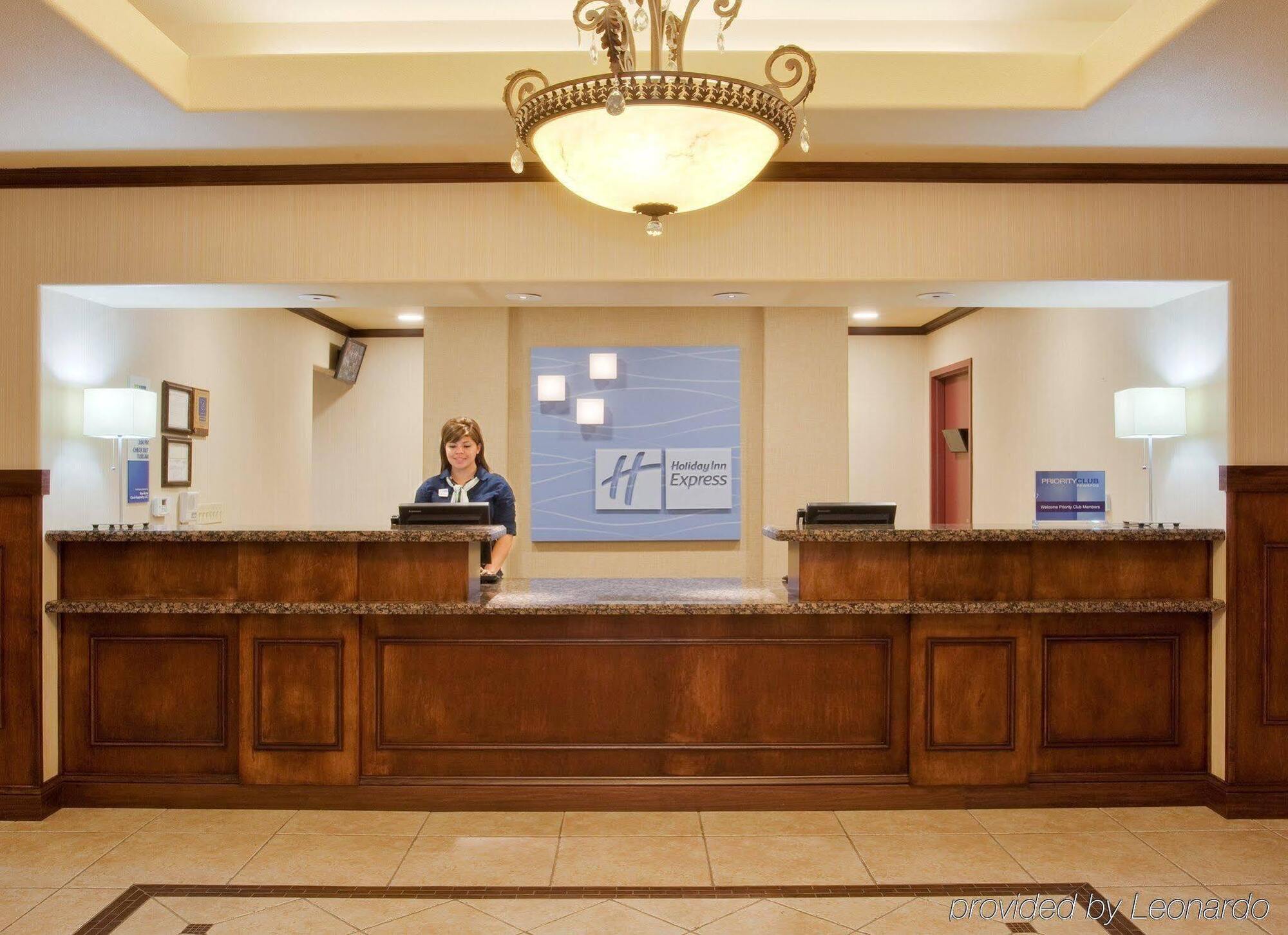Holiday Inn Express & Suites Dinuba West By Ihg Экстерьер фото
